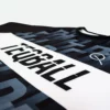 Koszulka TEQBALL™ Czarna z Logotypem na klatce piersiowej.